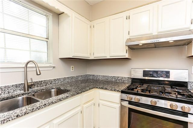 5621 Stonington Trace Parkway, Stone Mountain, GA 30087