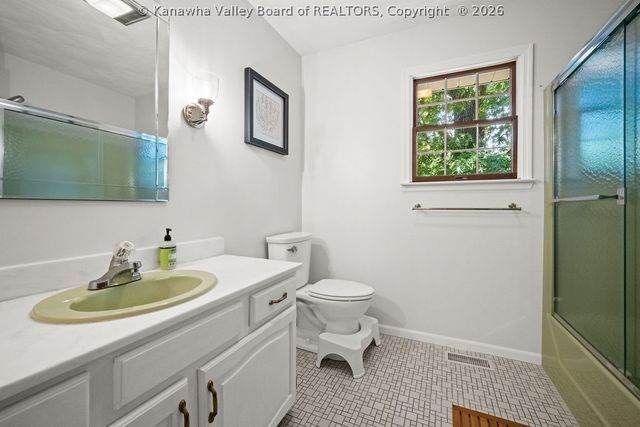 1851 Devondale Circle, Charleston, WV 25314