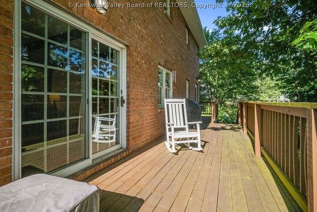 1851 Devondale Circle, Charleston, WV 25314