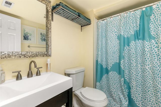 6600 E Mississippi Avenue 7, Denver, CO 80224