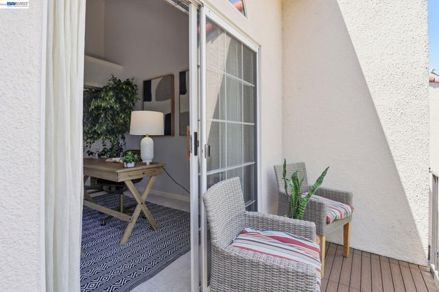 1569 Oxford St, Redwood City, CA 94061