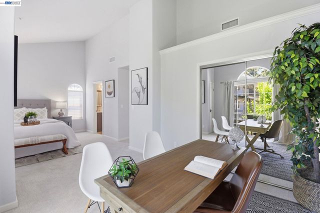 1569 Oxford St, Redwood City, CA 94061
