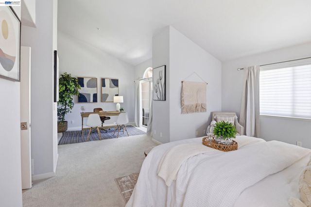 1569 Oxford St, Redwood City, CA 94061