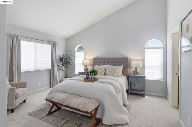 1569 Oxford St, Redwood City, CA 94061