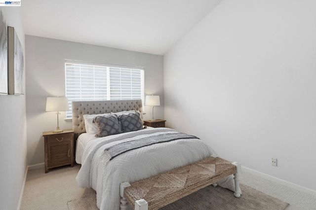 1569 Oxford St, Redwood City, CA 94061