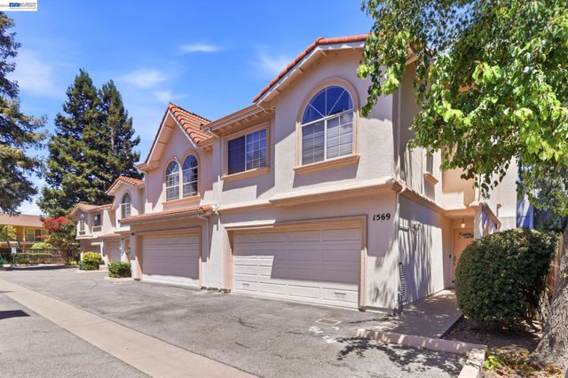1569 Oxford St, Redwood City, CA 94061