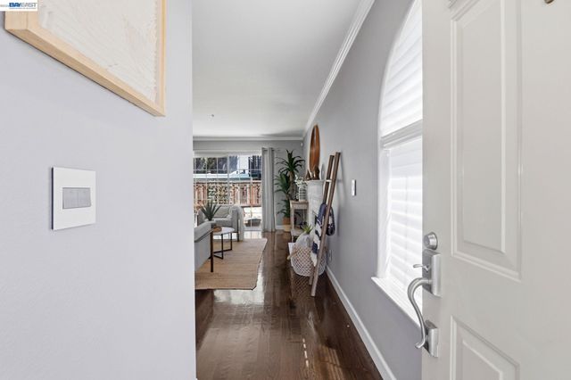 1569 Oxford St, Redwood City, CA 94061