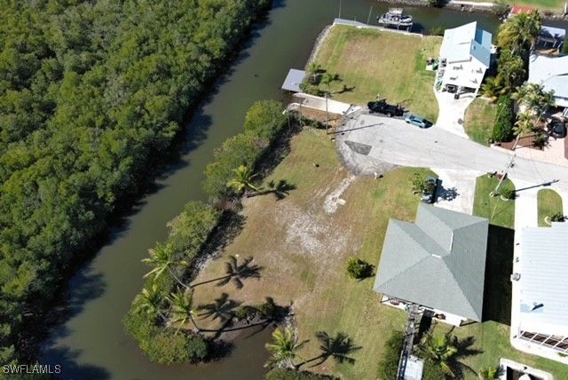 1276 Grand Canal DR, Naples, FL 34110