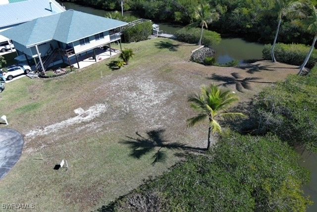 1276 Grand Canal DR, Naples, FL 34110