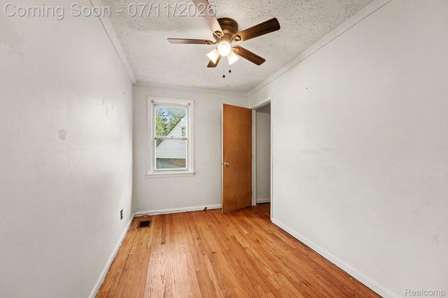 150 Ontario Road, Pontiac, MI 48341