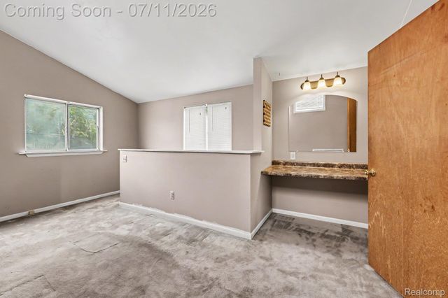150 Ontario Road, Pontiac, MI 48341