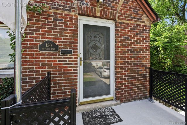 150 Ontario Road, Pontiac, MI 48341