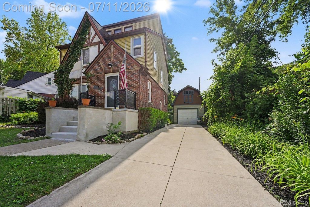 150 Ontario Road, Pontiac, MI 48341