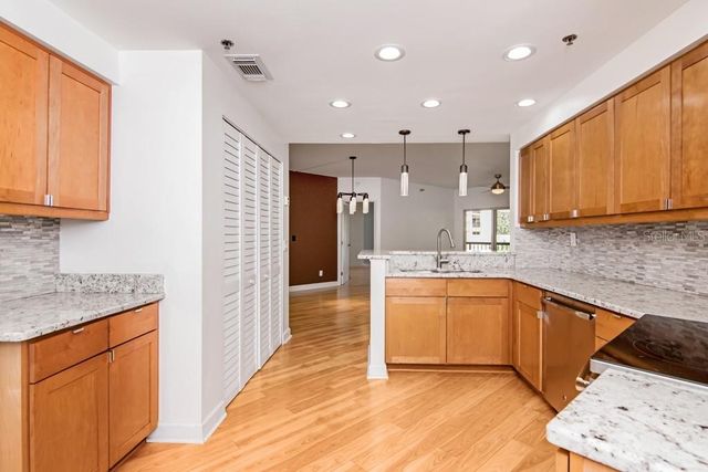 1002 S HARBOUR ISLAND BOULEVARD 1101, Tampa, FL 33602