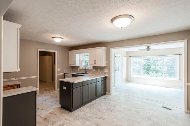 461 Calista Rd, White House, TN 37188