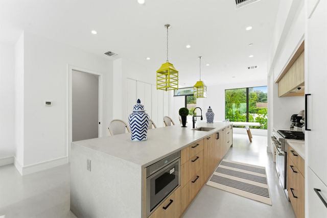 1959 Dock Street, West Palm Beach, FL 33401