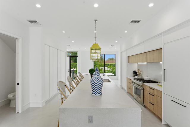 1959 Dock Street, West Palm Beach, FL 33401