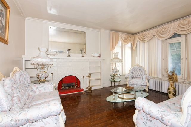 514 S Humphrey Avenue, Oak Park, IL 60304