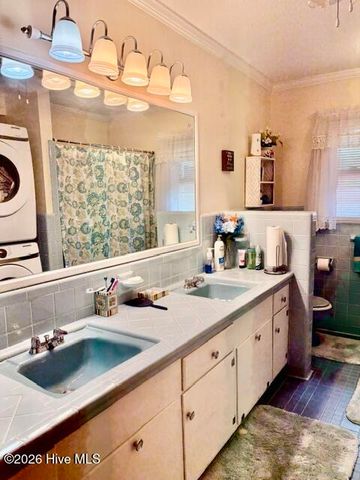 2605 Graham Drive, Kinston, NC 28504