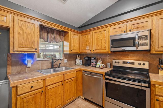 16 Heritage Dr., Purvis, MS 39475