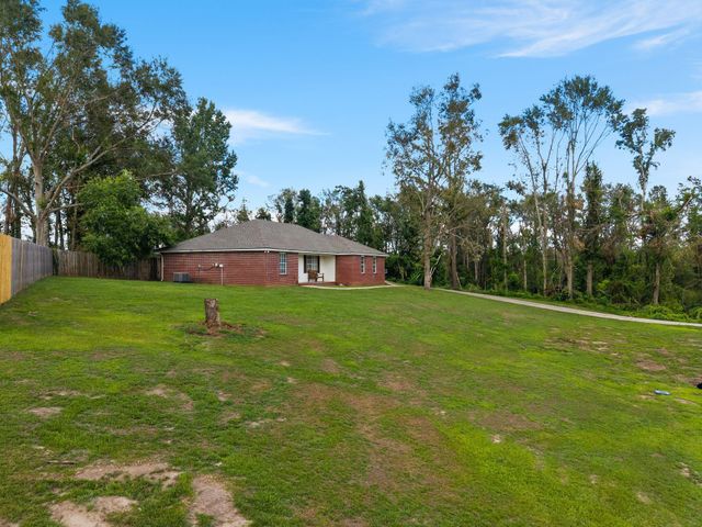 16 Heritage Dr., Purvis, MS 39475