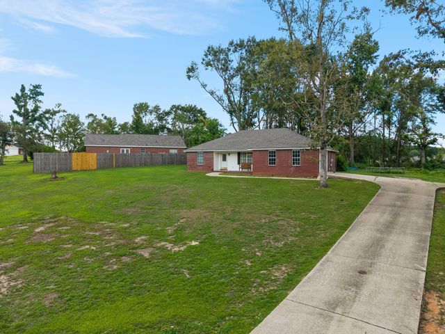 16 Heritage Dr., Purvis, MS 39475