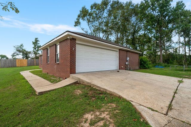 16 Heritage Dr., Purvis, MS 39475