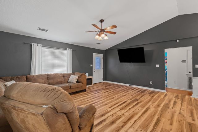 16 Heritage Dr., Purvis, MS 39475