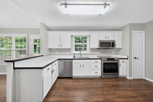 424 Southern Hills Drive, Monroe, GA 30655