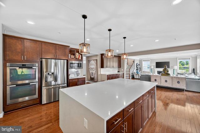 5806 TOBOGGAN CIR, Rockville, MD 20855