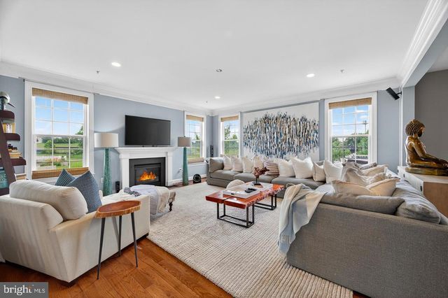 5806 TOBOGGAN CIR, Rockville, MD 20855