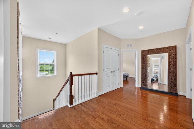 5806 TOBOGGAN CIR, Rockville, MD 20855
