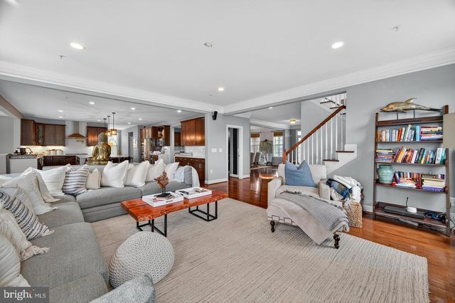 5806 TOBOGGAN CIR, Rockville, MD 20855