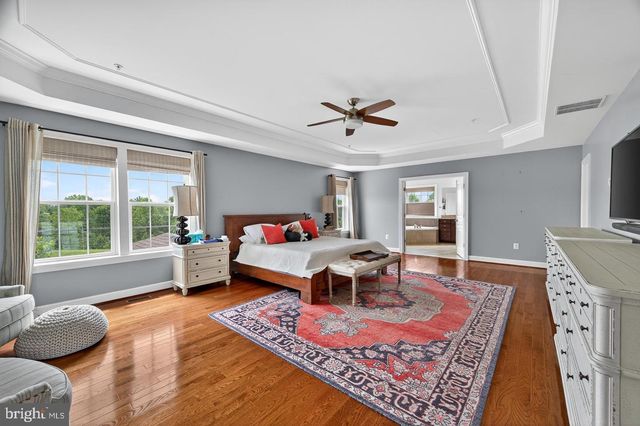 5806 TOBOGGAN CIR, Rockville, MD 20855