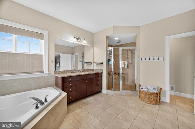 5806 TOBOGGAN CIR, Rockville, MD 20855