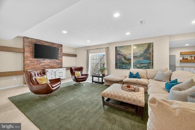 5806 TOBOGGAN CIR, Rockville, MD 20855