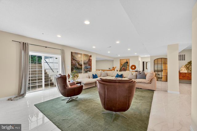 5806 TOBOGGAN CIR, Rockville, MD 20855