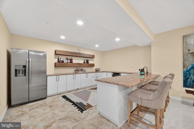 5806 TOBOGGAN CIR, Rockville, MD 20855