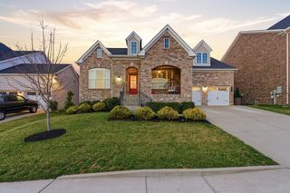 909 Easton Dr, Mount Juliet, TN 37122