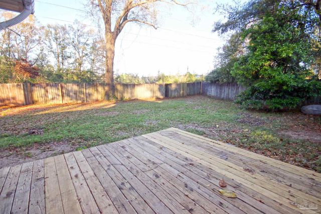 401 Cornwall Cir, Pensacola, FL 32514
