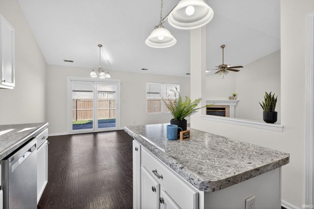 1102 Hornbeam E Circle, Lafayette, IN 47905