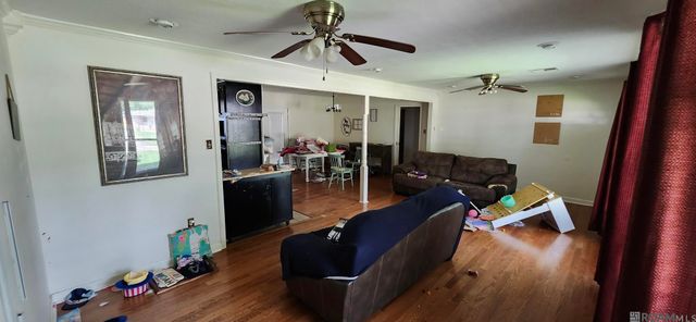 8244 Harry Dr, Baton Rouge, LA 70806