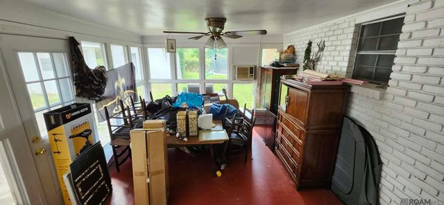 8244 Harry Dr, Baton Rouge, LA 70806
