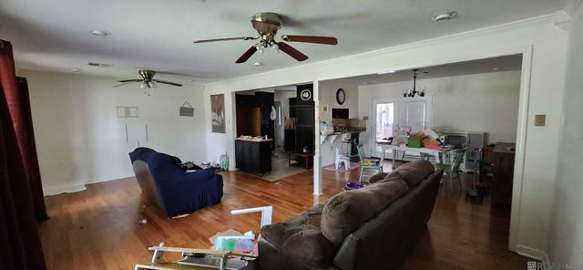 8244 Harry Dr, Baton Rouge, LA 70806