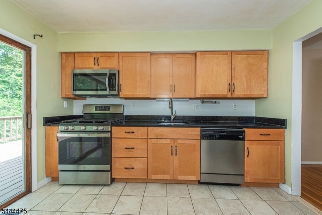 29 Downstream Dr, Mount Olive Twp., NJ 07836 — photo 3