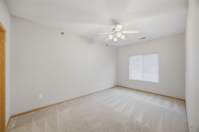 1740 SE L.a. Grant Parkway 23, Waukee, IA 50263