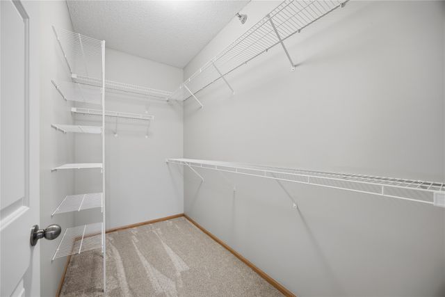 1740 SE L.a. Grant Parkway 23, Waukee, IA 50263