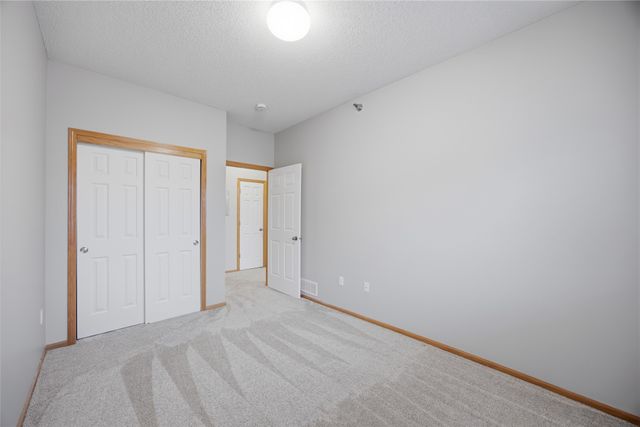 1740 SE L.a. Grant Parkway 23, Waukee, IA 50263