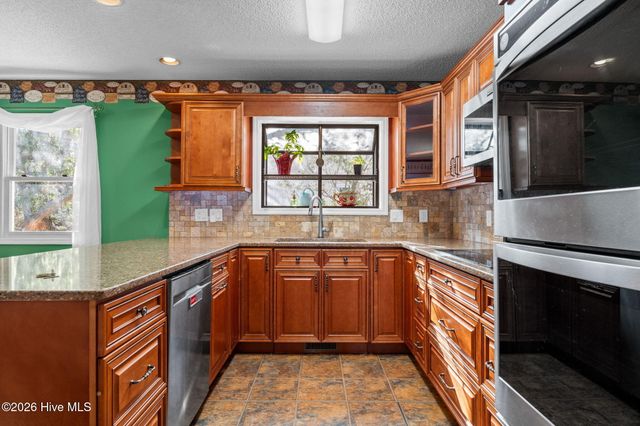 1706 Bay Tree Court SW, Ocean Isle Beach, NC 28469