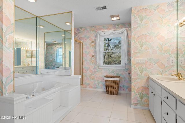 1706 Bay Tree Court SW, Ocean Isle Beach, NC 28469